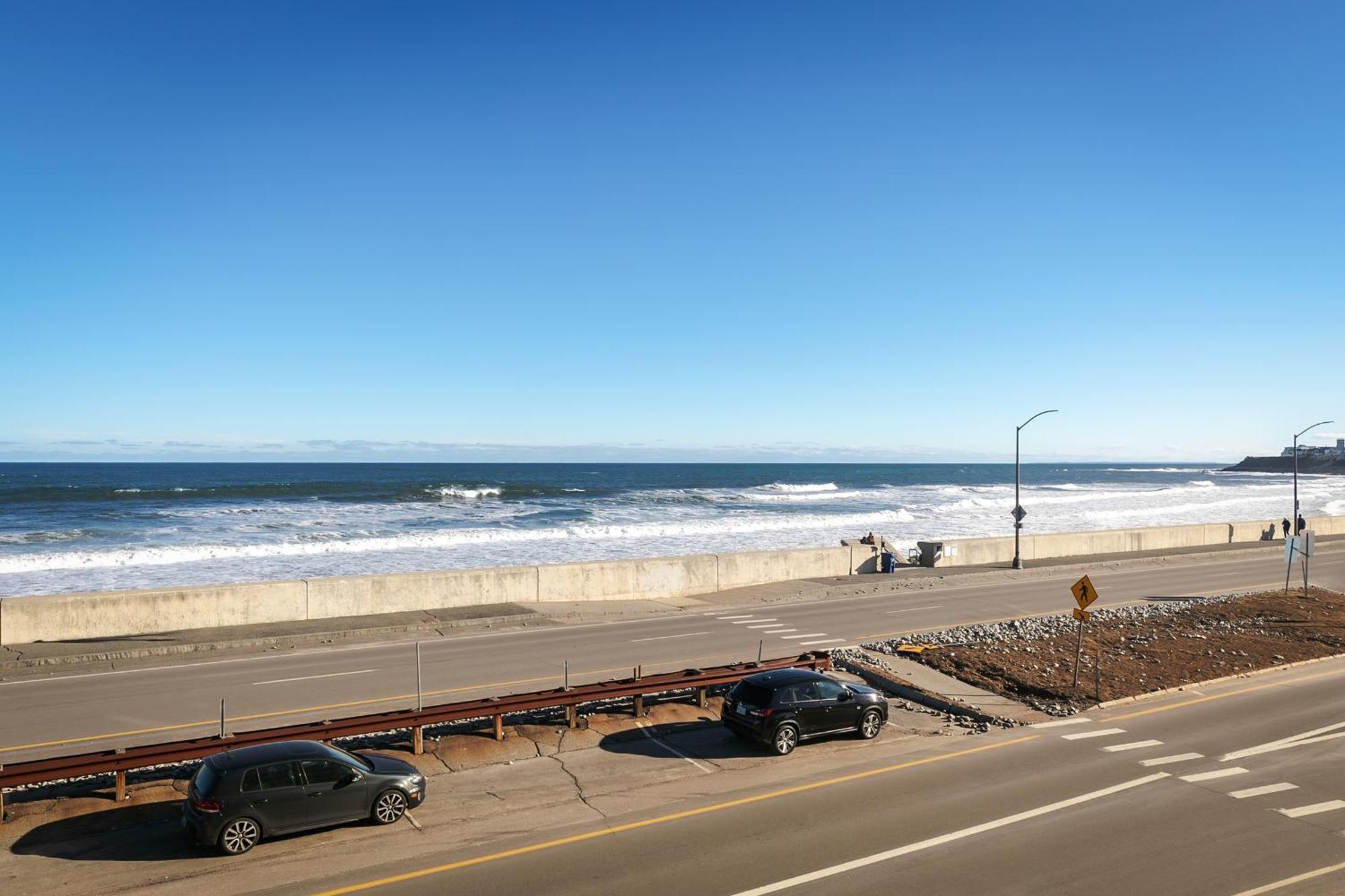 Direct Oceanfront Studio Suite! 햄튼 외부 사진